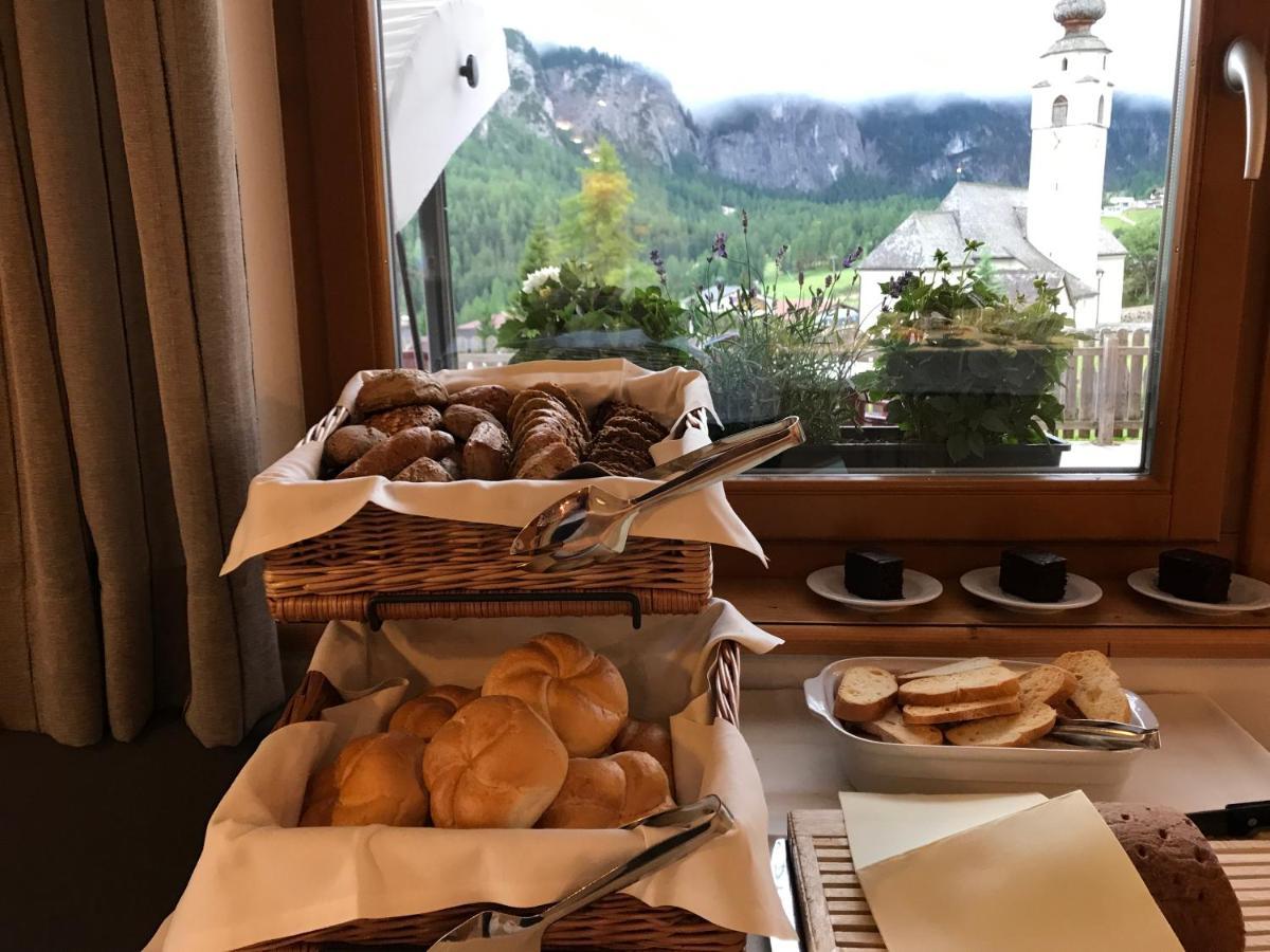 Garni La Dorada Aparthotel Colfosco Luaran gambar