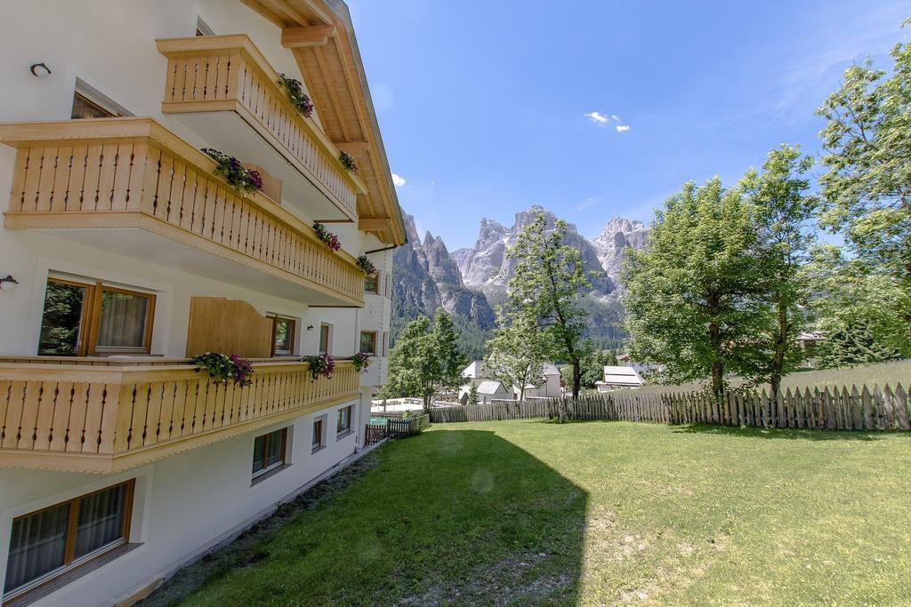 Garni La Dorada Aparthotel Colfosco Luaran gambar