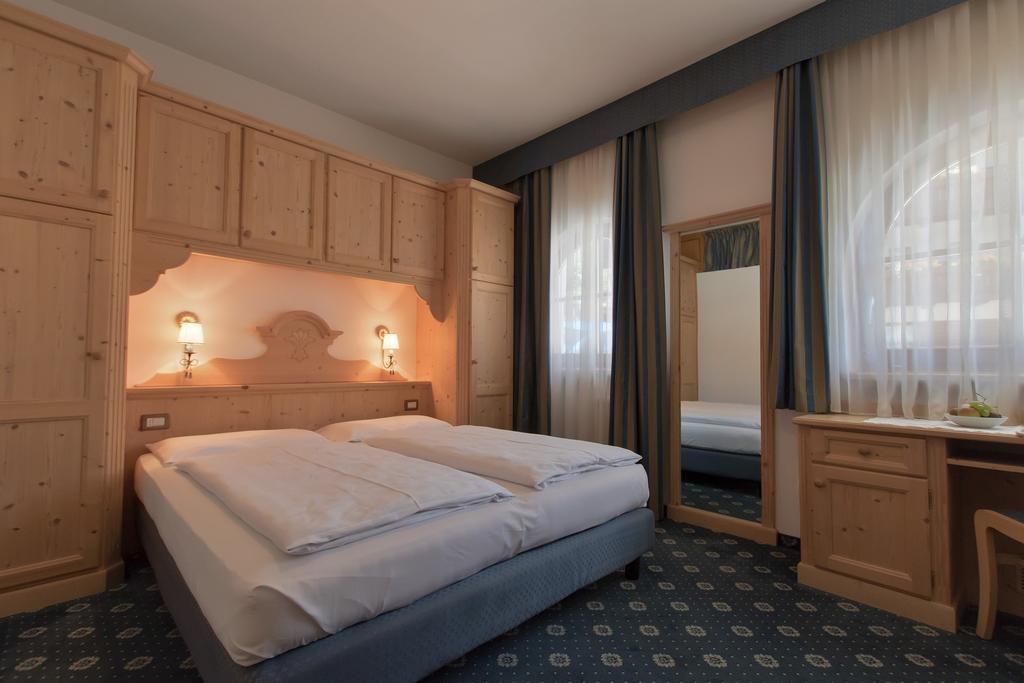 Garni La Dorada Aparthotel Colfosco Luaran gambar