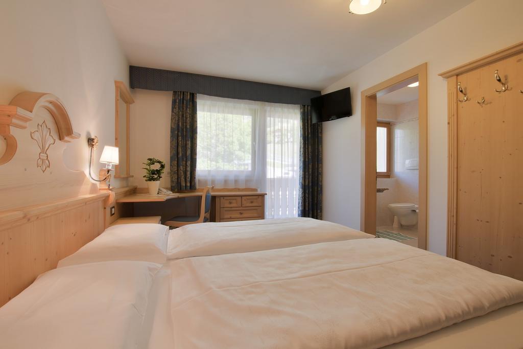Garni La Dorada Aparthotel Colfosco Luaran gambar
