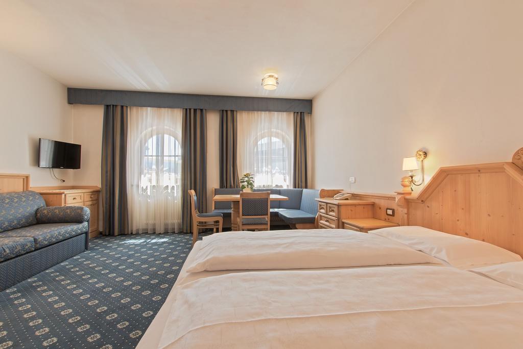 Garni La Dorada Aparthotel Colfosco Luaran gambar